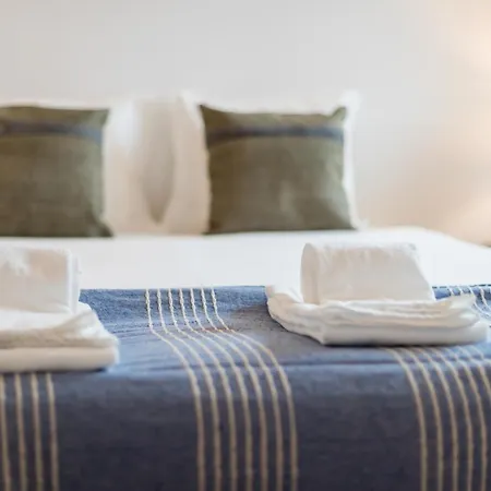 Alfama Modern Two Bedroom W River View And Parking By Lu Holidays Apartmán *