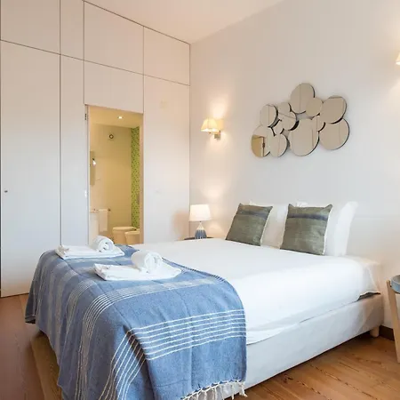 Alfama Modern Two Bedroom W River View And Parking By Lu Holidays * Lissabon