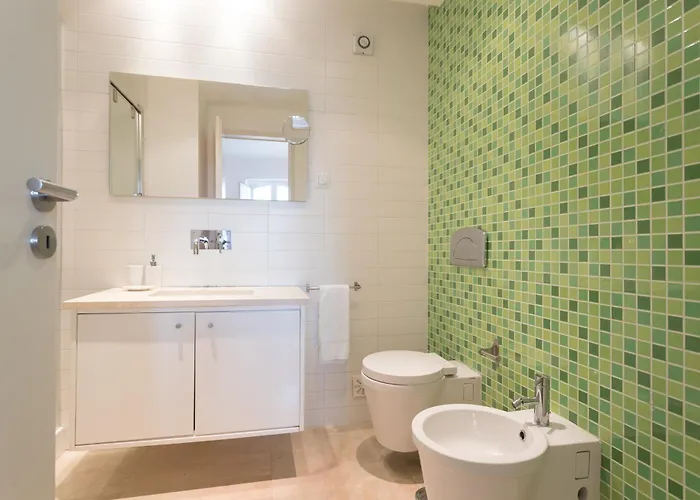 Alfama Modern Two Bedroom W River View And Parking By Lu Holidays *