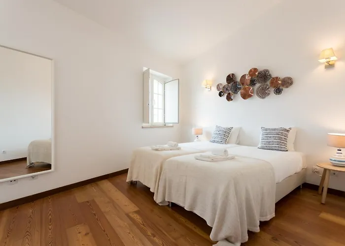 Alfama Modern Two Bedroom W River View And Parking By Lu Holidays