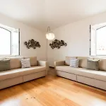 Alfama Modern Two Bedroom W River View And Parking By Lu Holidays Διαμέρισμα Lisboa