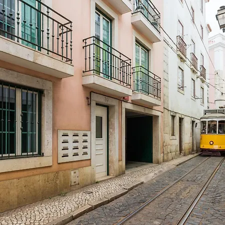 Alfama Modern Two Bedroom W River View And Parking By Lu Holidays Daire *